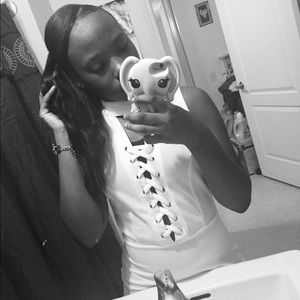 Meet your Posher, Emoni